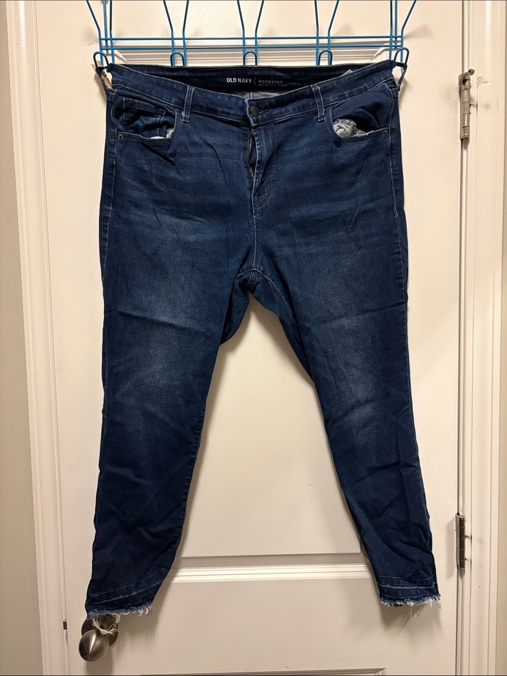 Women’s size 16 Old Navy Rockstar Cropped Ankle Jeans